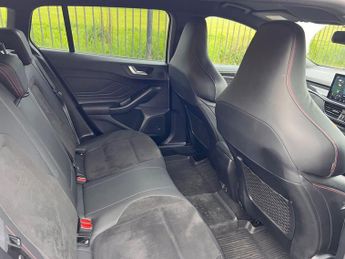 FORD FOCUS 2.3T EcoBoost ST Estate 5dr Petrol Auto Euro 6 (s/s) (280 ps)