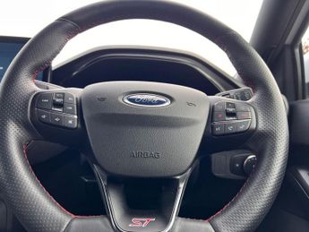 FORD FOCUS 2.3T EcoBoost ST Estate 5dr Petrol Auto Euro 6 (s/s) (280 ps)