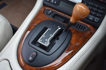 JAGUAR XK8 CONVERTIBLE 4.0 Convertible 2dr Petrol Automatic (284 g/km, 290 bhp)