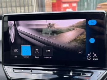 VOLKSWAGEN ID.3 Pro Performance 58kWh Life Hatchback 5dr Electric Auto (204 ps)