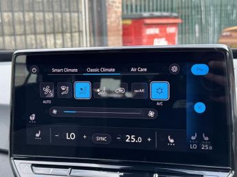 VOLKSWAGEN ID.3 Pro Performance 58kWh Life Hatchback 5dr Electric Auto (204 ps)