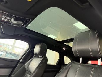 LAND ROVER RANGE ROVER VELAR 2.0 D240 R-Dynamic SE SUV 5dr Diesel Auto 4WD Euro 6 (s/s) (240 