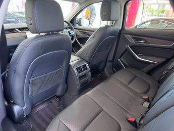 JAGUAR F-PACE 2.0 P250i SE SUV 5dr Petrol Auto AWD Euro 6 (s/s) (250 ps)