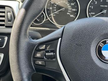 BMW 3 SERIES 2.0 320i Modern Touring 5dr Petrol Auto xDrive Euro 6 (s/s) (184