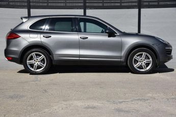 PORSCHE CAYENNE 3.0 TD V6 Platinum Edition SUV 5dr Diesel TiptronicS 4WD Euro 5 