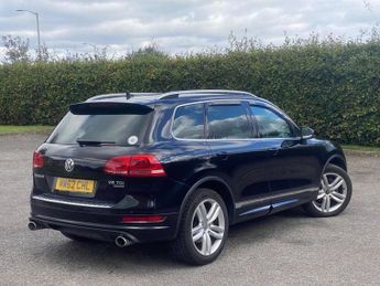 VOLKSWAGEN TOUAREG 3.0 TDI V6 BlueMotion Tech Altitude SUV 5dr Diesel Tiptronic 4WD