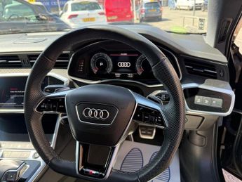 AUDI A6 AVANT 2.0 TFSI 40 Black Edition Estate 5dr Petrol S Tronic Euro 6 (s/s