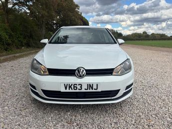 VOLKSWAGEN GOLF 1.6 TDI BlueMotion Tech SE Hatchback 5dr Diesel DSG Euro 5 (s/s)
