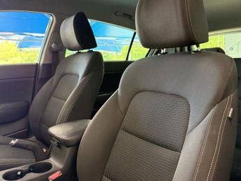 KIA SPORTAGE 1.7 CRDi 2 SUV 5dr Diesel DCT Euro 6 (s/s) (139 bhp)