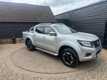 Nissan Navara 2.3 dCi Tekna Pickup Double Cab 4dr Diesel Auto 4WD Euro 5 (190 