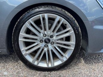 AUDI A4 AVANT 2.0 TFSI 35 S line Estate 5dr Petrol S Tronic Euro 6 (s/s) 