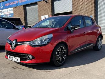 Renault Clio 1.5 dCi Dynamique MediaNav Hatchback 5 Door Diesel Manual Red Lo