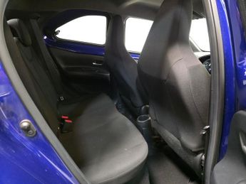 TOYOTA AYGO X 1.0 VVT-i Edge Hatchback 5dr Petrol x-shift Euro 6 (s/s) (72 ps)