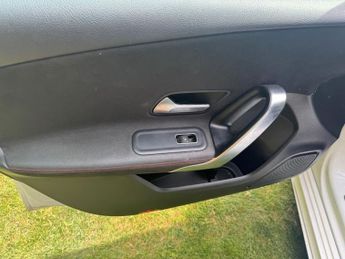 MERCEDES-BENZ A-CLASS 1.3 A180 AMG Line Hatchback 5dr Petrol 7G-DCT Euro 6 (s/s) (136 