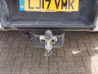 TOYOTA HI-LUX 2.4 D-4D Invincible X Pickup Double Cab 4dr Diesel Auto 4WD Euro