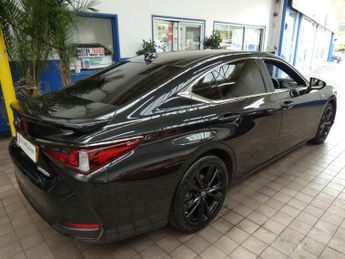 LEXUS ES 2.5 300h F Sport Saloon 4dr Petrol Hybrid E-CVT Euro 6 (s/s) (21