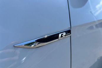 VOLKSWAGEN GOLF 1.5 TSI EVO R-Line Edition Hatchback 5dr Petrol DSG Euro 6 (s/s)