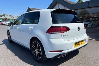 VOLKSWAGEN GOLF 1.5 TSI EVO R-Line Edition Hatchback 5dr Petrol DSG Euro 6 (s/s)