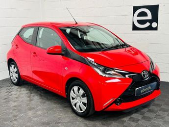 Toyota AYGO 1.0 VVT-i x-play Hatchback 5dr Petrol x-shift Euro 6 (68 ps)