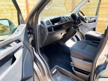 VOLKSWAGEN TRANSPORTER 4 Seat Auto Driver Transfer Disabled Access Vehicle