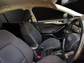 FORD FOCUS 2.0 EcoBlue Titanium Hatchback 5dr Diesel Auto Euro 6 (s/s) (150