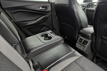 VAUXHALL GRANDLAND X 1.2 Turbo SRi Nav SUV 5dr Petrol Auto Euro 6 (s/s) (130 ps)