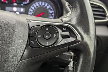 VAUXHALL GRANDLAND X 1.2 Turbo SRi Nav SUV 5dr Petrol Auto Euro 6 (s/s) (130 ps)