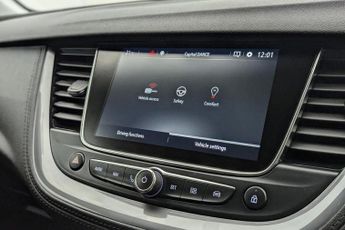 VAUXHALL GRANDLAND X 1.2 Turbo SRi Nav SUV 5dr Petrol Auto Euro 6 (s/s) (130 ps)
