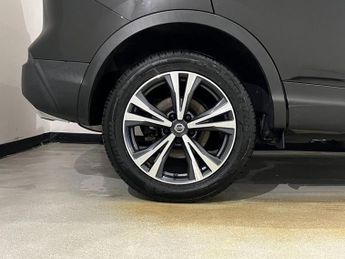 NISSAN QASHQAI 1.2 DIG-T N-Connecta SUV 5dr Petrol Manual Euro 6 (s/s) (115 ps)