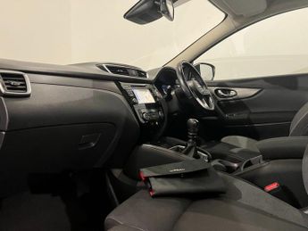 NISSAN QASHQAI 1.2 DIG-T N-Connecta SUV 5dr Petrol Manual Euro 6 (s/s) (115 ps)