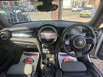 MINI Electric Hatch Cooper SE 32.6kWh Level 2 Hatchback 3dr Electric Auto (184 ps)