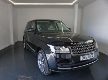 LAND ROVER RANGE ROVER 3.0 TD V6 Vogue SUV 5dr Diesel Auto-2 FORMER KEEPERS FINISHED IN