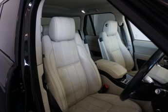 LAND ROVER RANGE ROVER 3.0 TD V6 Vogue SUV 5dr Diesel Auto-2 FORMER KEEPERS FINISHED IN