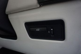 LAND ROVER RANGE ROVER 3.0 TD V6 Vogue SUV 5dr Diesel Auto-2 FORMER KEEPERS FINISHED IN
