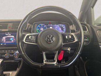 VOLKSWAGEN GOLF 1.4 TSI 8.7kWh GTE Hatchback 5dr Petrol Plug-in Hybrid DSG Euro 