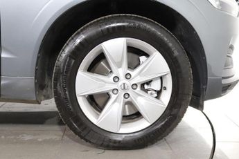 VOLVO XC60 2.0 D4 Momentum SUV 5dr Diesel Auto AWD Euro 6 (s/s) (190 ps)