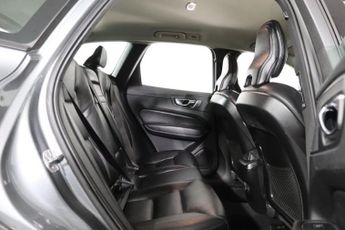 VOLVO XC60 2.0 D4 Momentum SUV 5dr Diesel Auto AWD Euro 6 (s/s) (190 ps)
