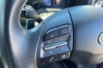 HYUNDAI KONA 1.6 h-GDi Premium SUV 5dr Petrol Hybrid DCT Euro 6 (s/s) (141 ps
