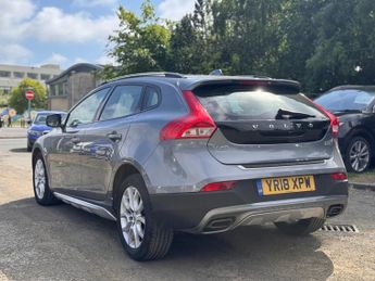 VOLVO V40 CROSS COUNTRY 2.0 D3 Pro Hatchback 5dr Diesel Auto Euro 6 (s/s) (150 ps)