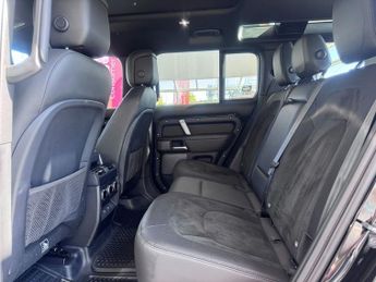 LAND ROVER DEFENDER 5.0 P525 V8 SUV 5dr Petrol Auto 4WD Euro 6 (s/s) (525 ps)