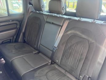 LAND ROVER DEFENDER 5.0 P525 V8 SUV 5dr Petrol Auto 4WD Euro 6 (s/s) (525 ps)