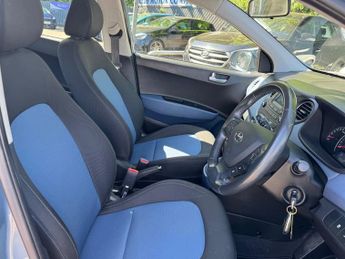 HYUNDAI I10 1.2 Premium Hatchback 5dr Petrol Auto Euro 5 (87 ps)