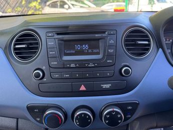 HYUNDAI I10 1.2 Premium Hatchback 5dr Petrol Auto Euro 5 (87 ps)