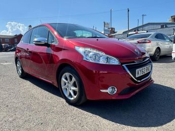Peugeot 208 1.4 e-HDi Allure Hatchback 3dr Diesel EGC Euro 5 (s/s) (70 ps)