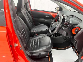 TOYOTA AYGO 1.0 VVT-i x-cite Hatchback 5dr Petrol Manual Euro 5 Euro 5 (68 p