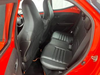 TOYOTA AYGO 1.0 VVT-i x-cite Hatchback 5dr Petrol Manual Euro 5 Euro 5 (68 p