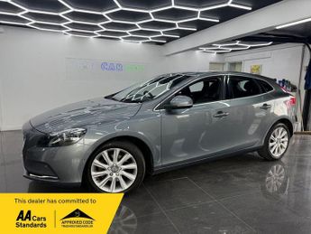 Volvo V40 2.0 T3 SE Lux Nav Hatchback 5dr Petrol Manual Euro 6 (s/s) (152 
