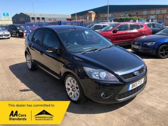 Ford Focus 1.6 TDCi DPF Zetec Hatchback 5dr Diesel Manual (115 g/km, 108 bh
