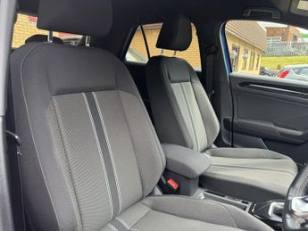VOLKSWAGEN T-ROC 1.5 TSI EVO Black Edition SUV 5dr Petrol DSG Euro 6 (s/s) (150 p