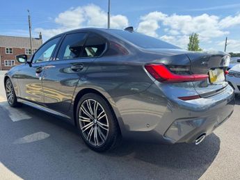 BMW 3 SERIES 2.0 320i M Sport Saloon 4dr Petrol Auto xDrive Euro 6 (s/s) (184